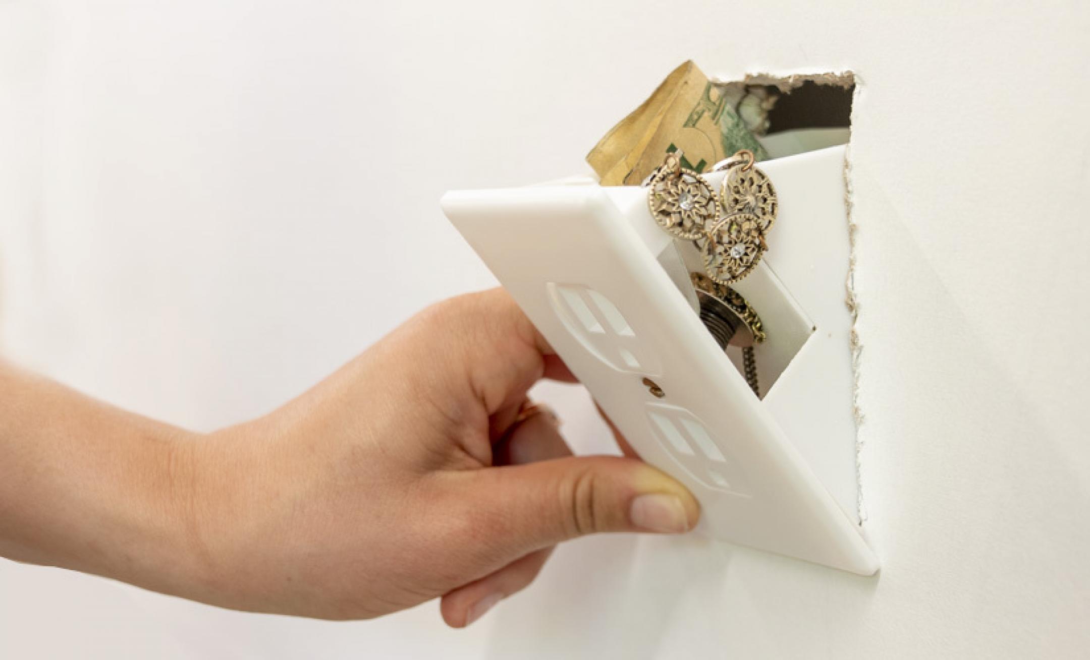 What Is A “Wall Outlet” Safe? Mr. Electric of Fort Worth