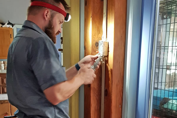 Electrical Outlet Replacement in Grapevine, TX