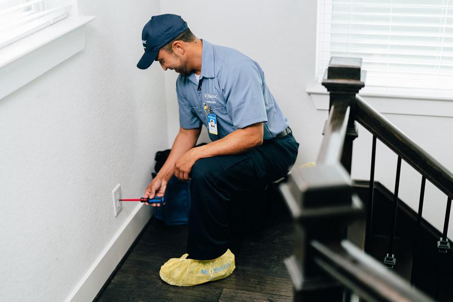 Electrical Outlet Replacement in Hurst, TX