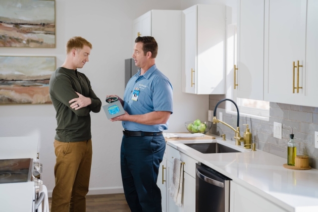 What’s the Difference Between A Power Strip and A Surge Protector?